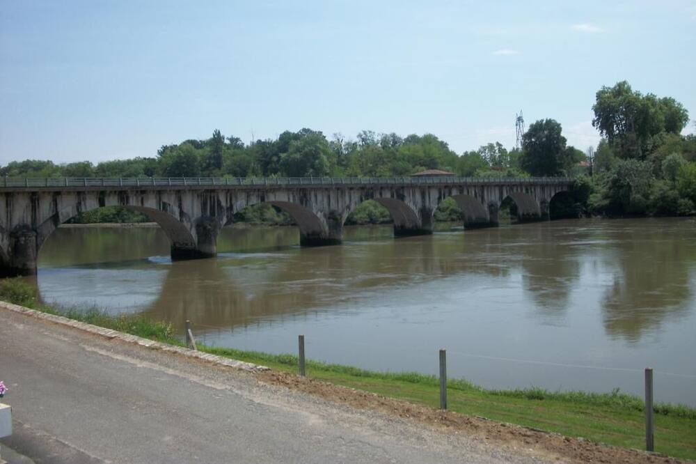 Photo of Outdoor in Sainte-Marie-de-Gosse