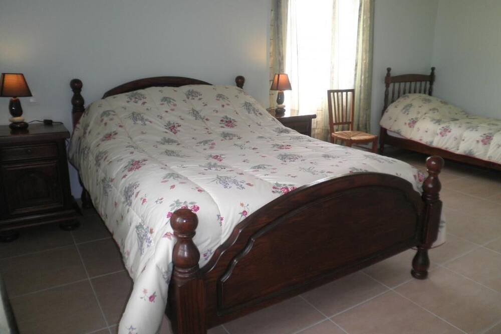 Photo of Bedroom in Sainte-Marie-de-Gosse