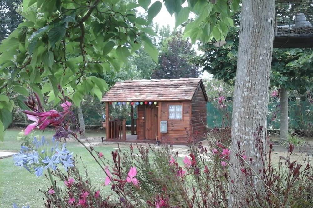 Photo of Outdoor in Bats