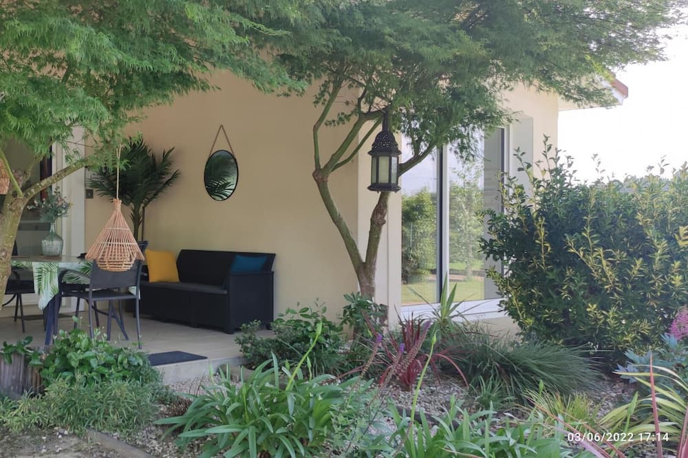 Photo of Outdoor in Bats