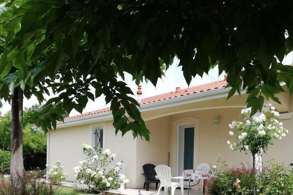 Photo of Outdoor in Bats