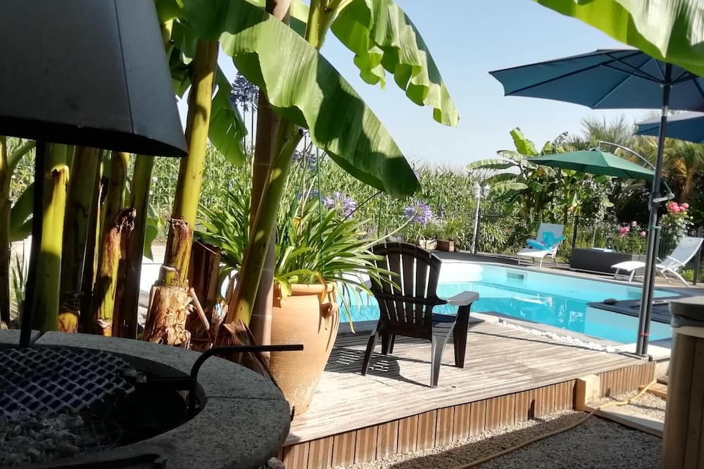 Photo of Outdoor in Bats