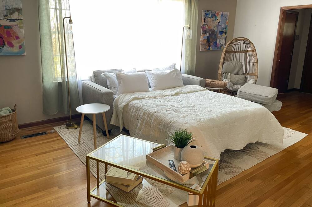 Photo of Bedroom in West Meade