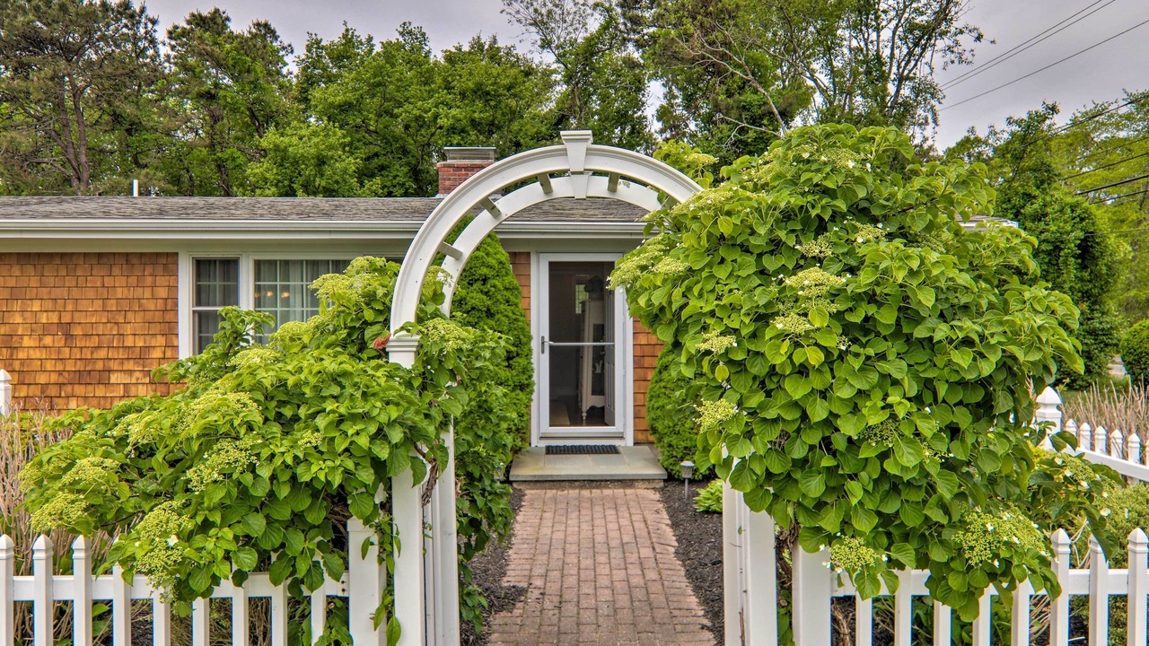 Photo of Others in Hyannis Port