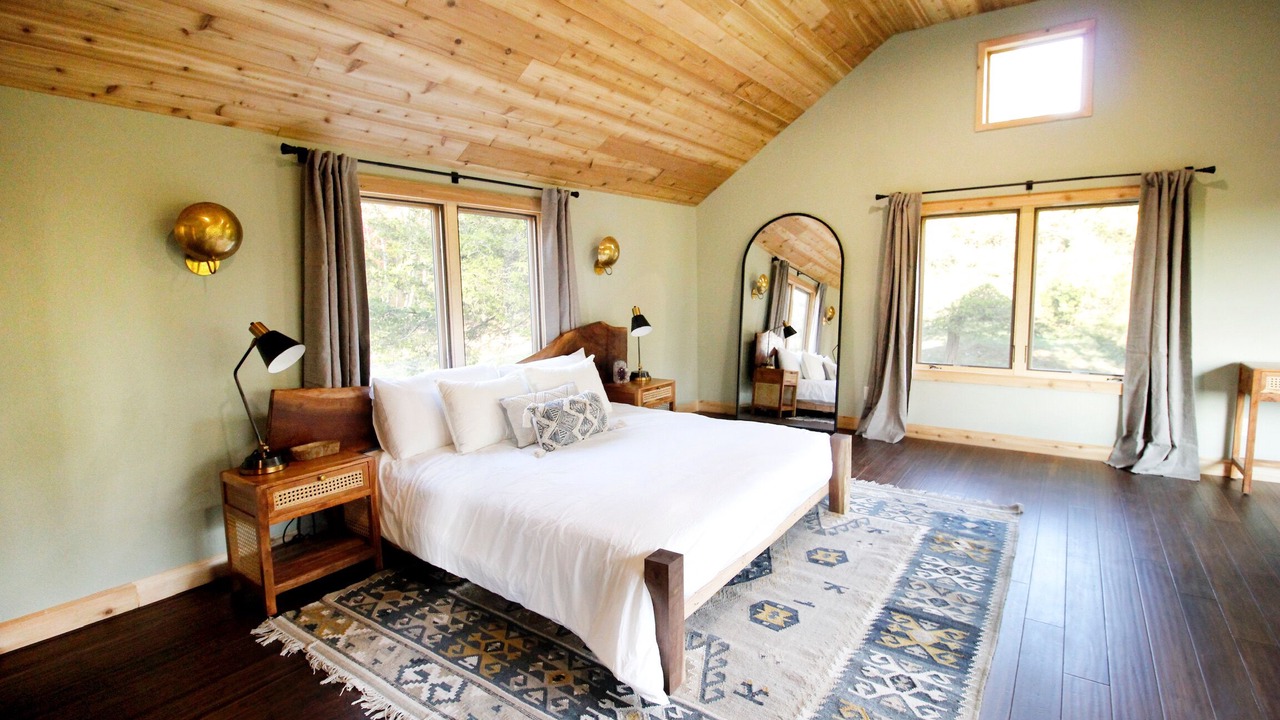 Photo of Others in Columbia