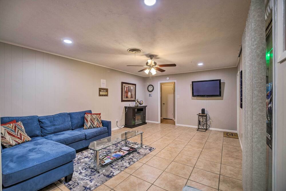 Photo of Livingroom in Southeast Houston