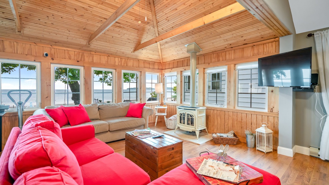 Photo of Livingroom in Crystal Beach