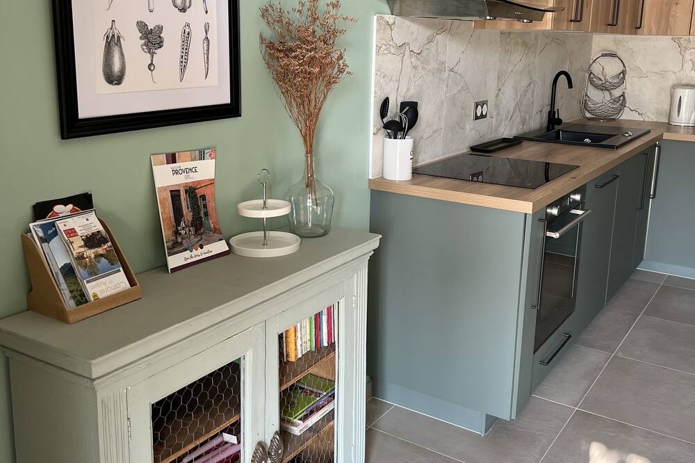 Photo of Kitchen in Camaret-sur-Aigues