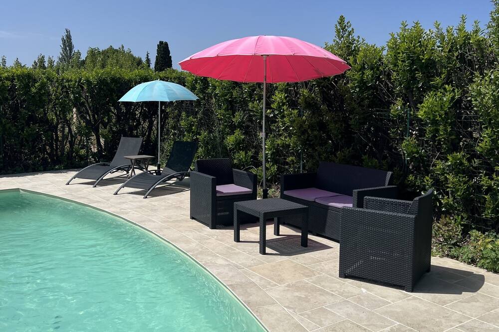 Photo of Outdoor in Camaret-sur-Aigues