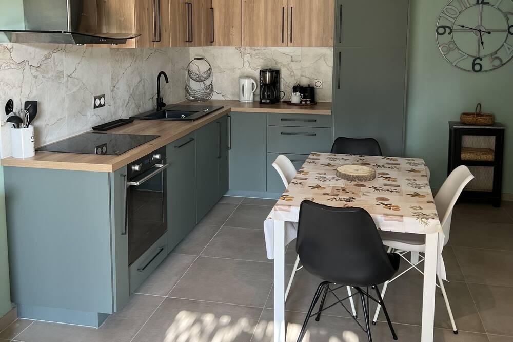 Photo of Kitchen in Camaret-sur-Aigues