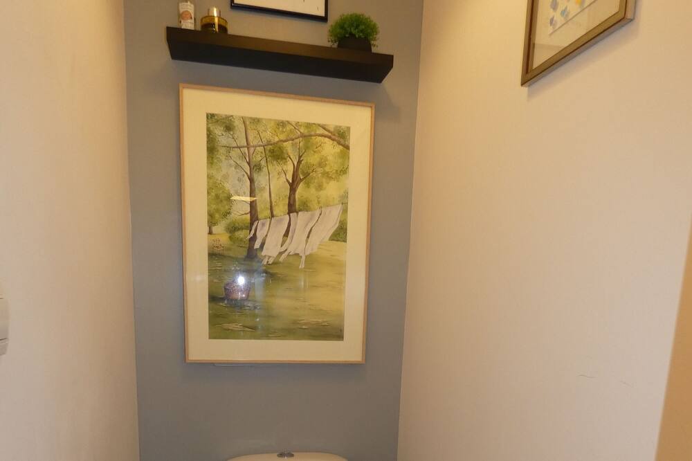 Photo of Bathroom in Lamorlaye