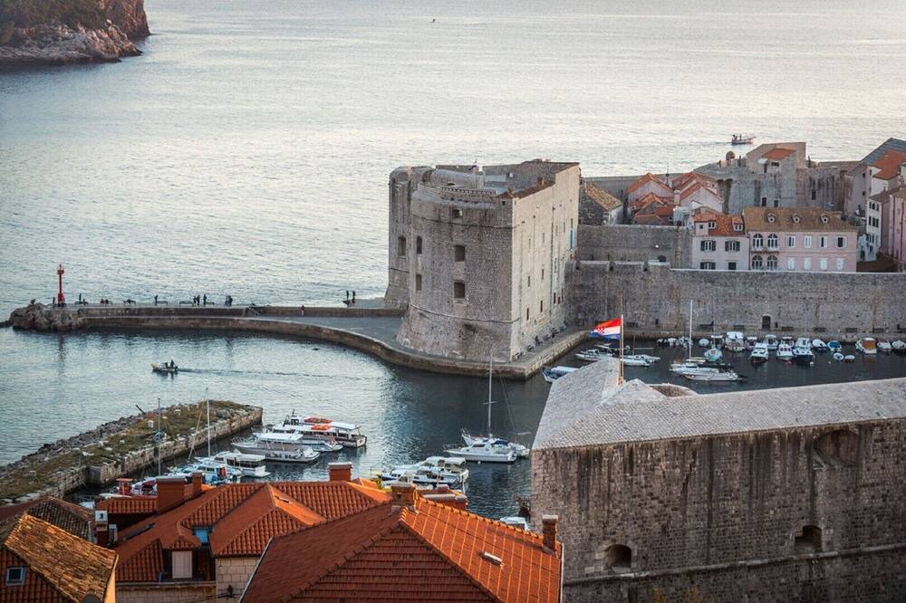 Photo of Others in Ploce