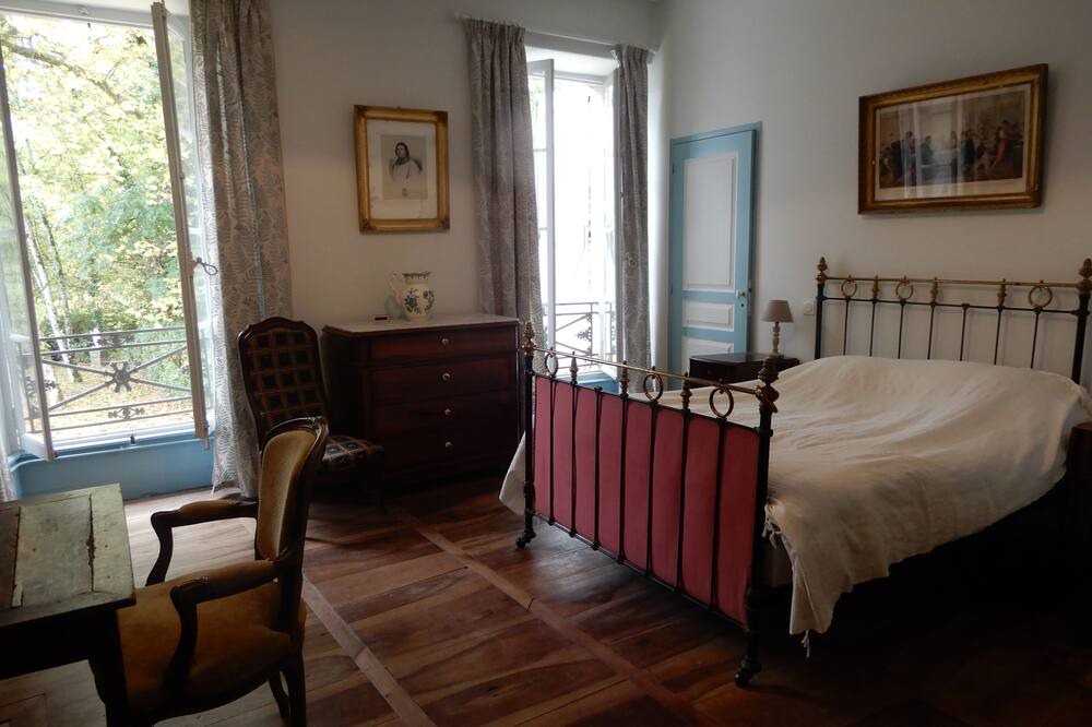 Photo of Bedroom in Rueyres