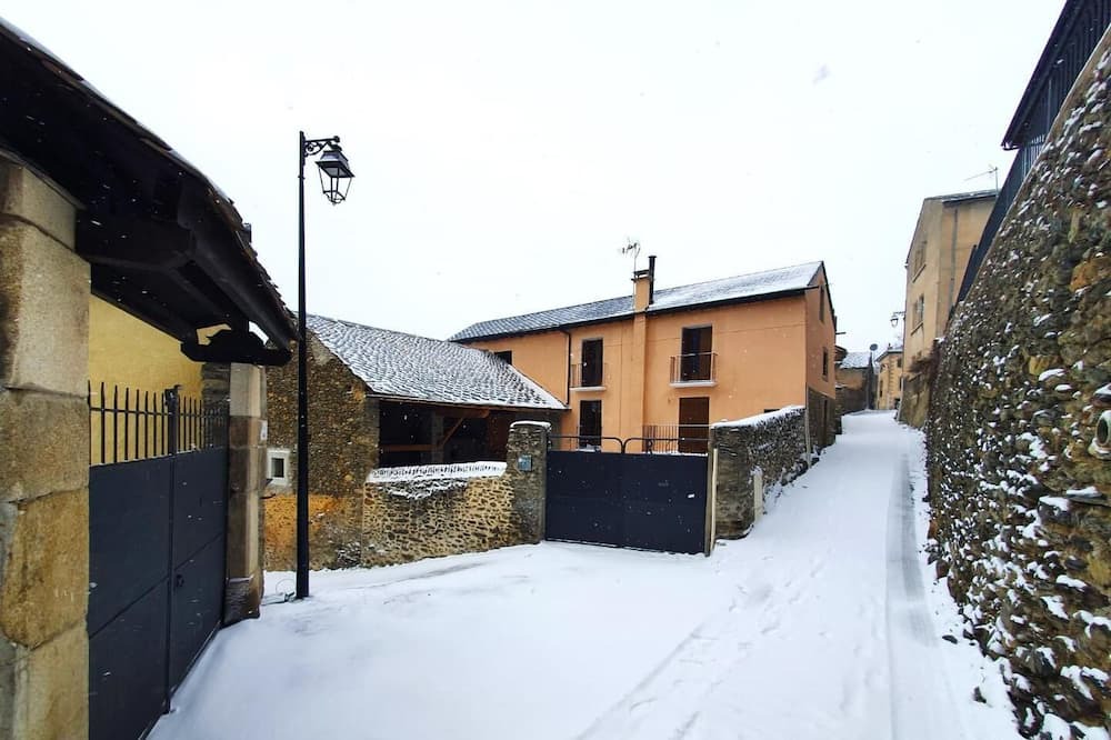 Photo of Outdoor in Err