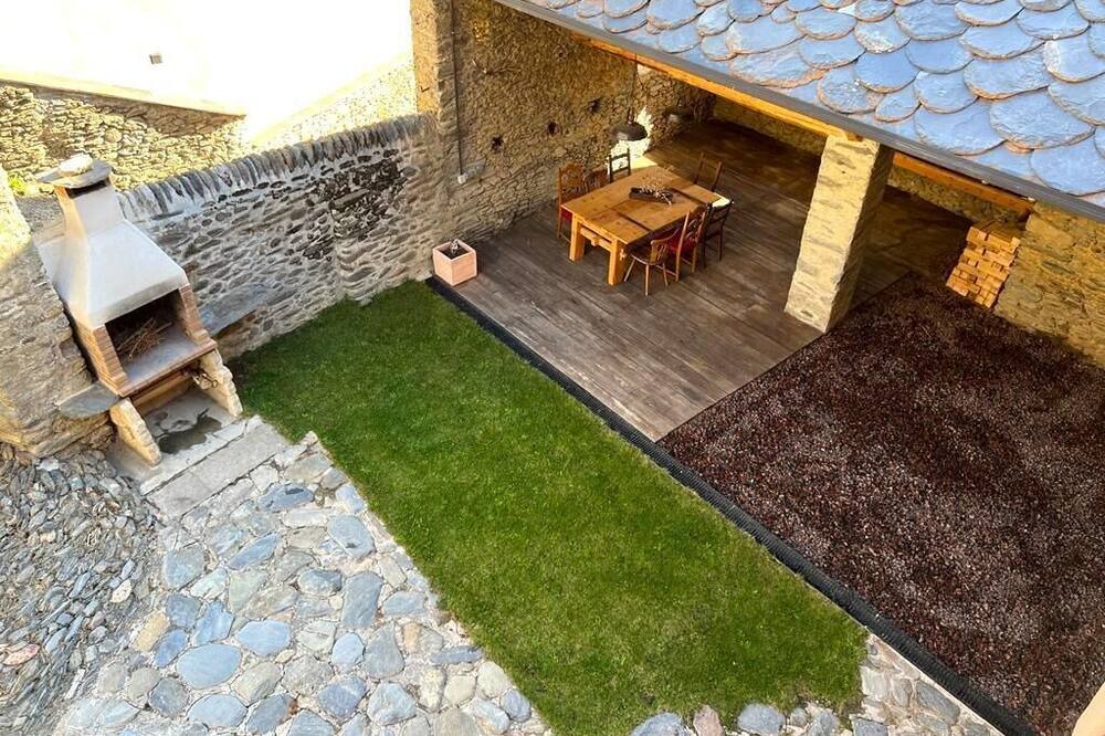 Photo of Outdoor in Err