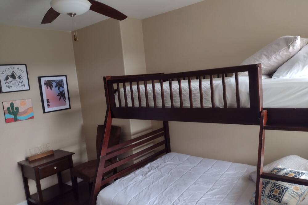 Photo of Bedroom in Benbow