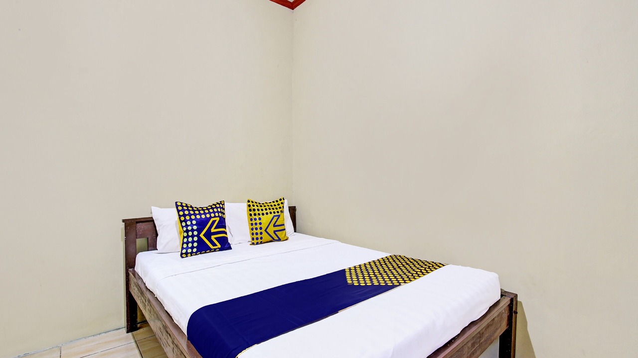 Photo of Bedroom in Temon
