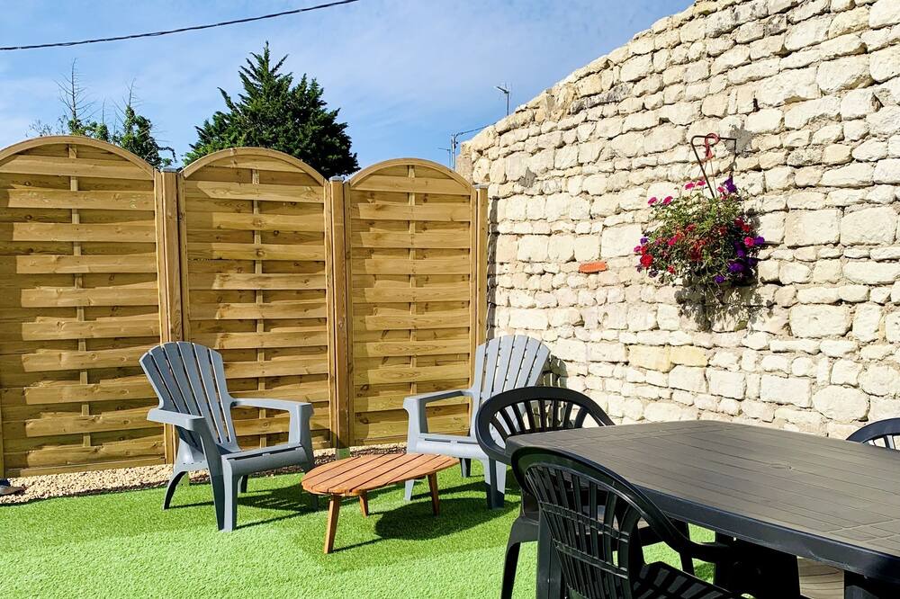 Photo of Outdoor in Monts-sur-Guesnes