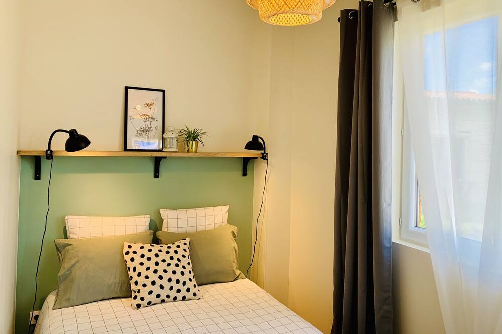 Photo of Bedroom in Monts-sur-Guesnes