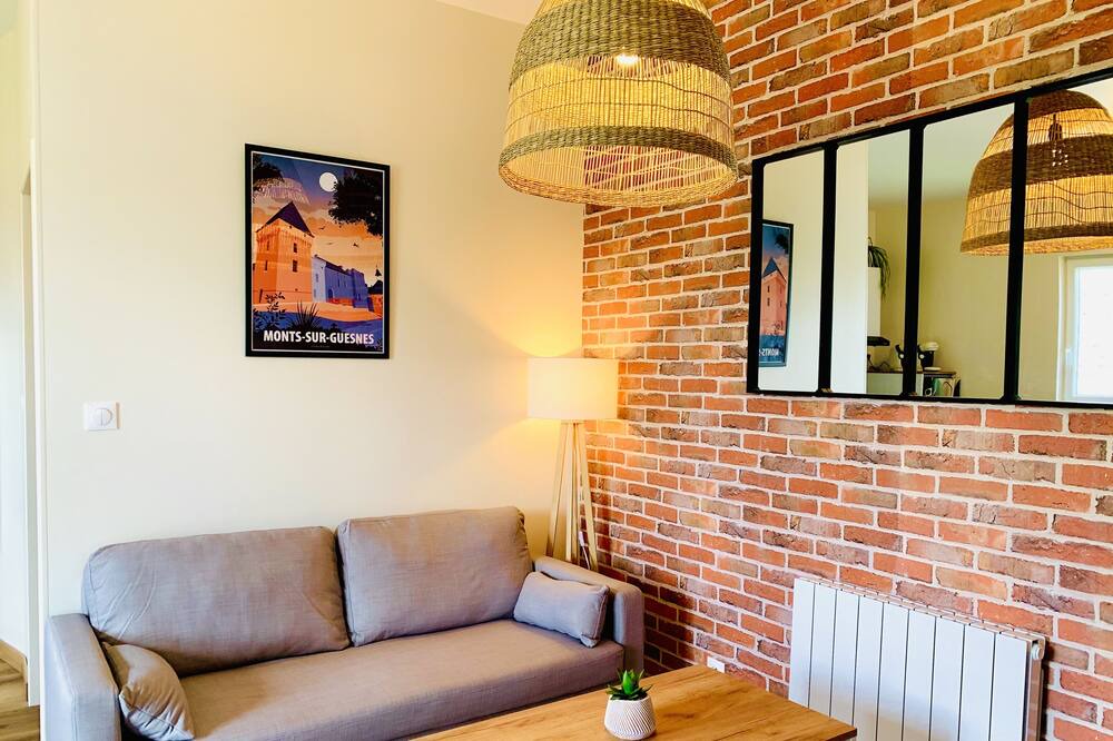 Photo of Livingroom in Monts-sur-Guesnes