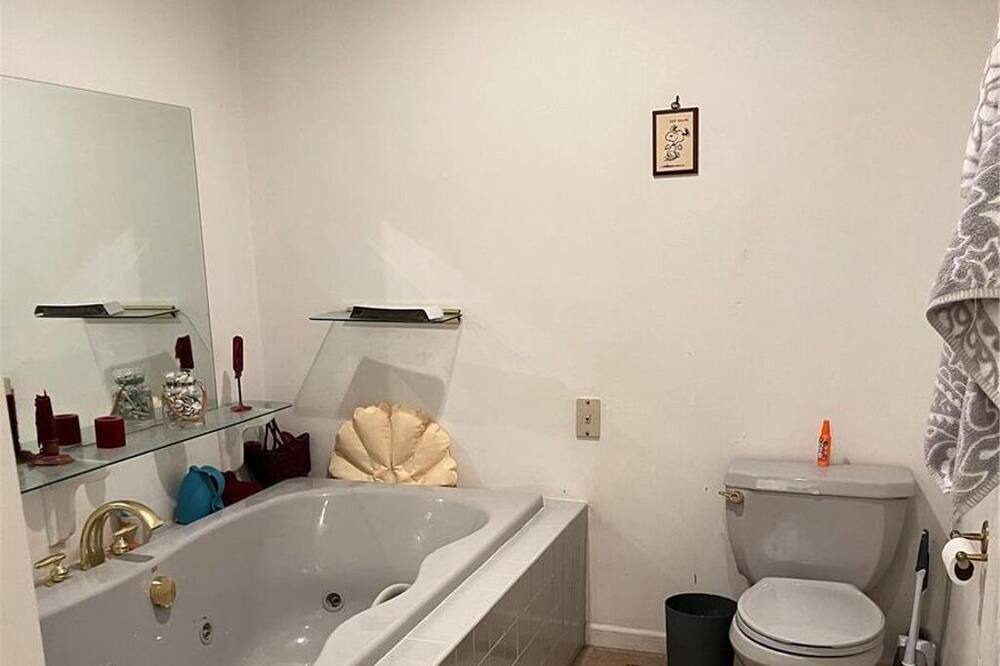 Photo of Bathroom in Kennett