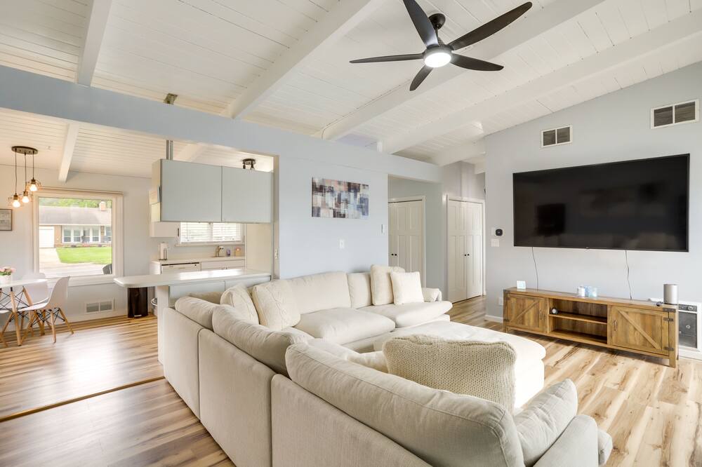 Photo of Livingroom in Elkhart