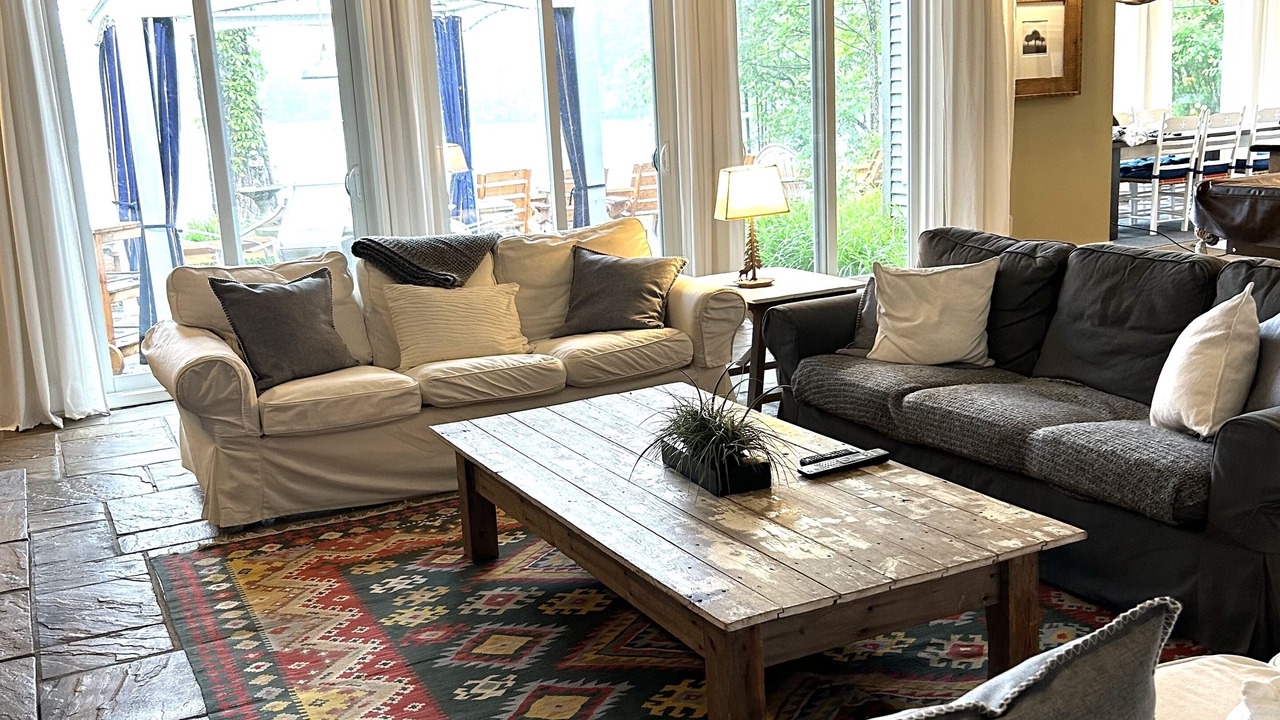 Photo of Livingroom in Baysville