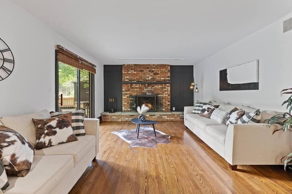 Photo of Livingroom in Washingtonville