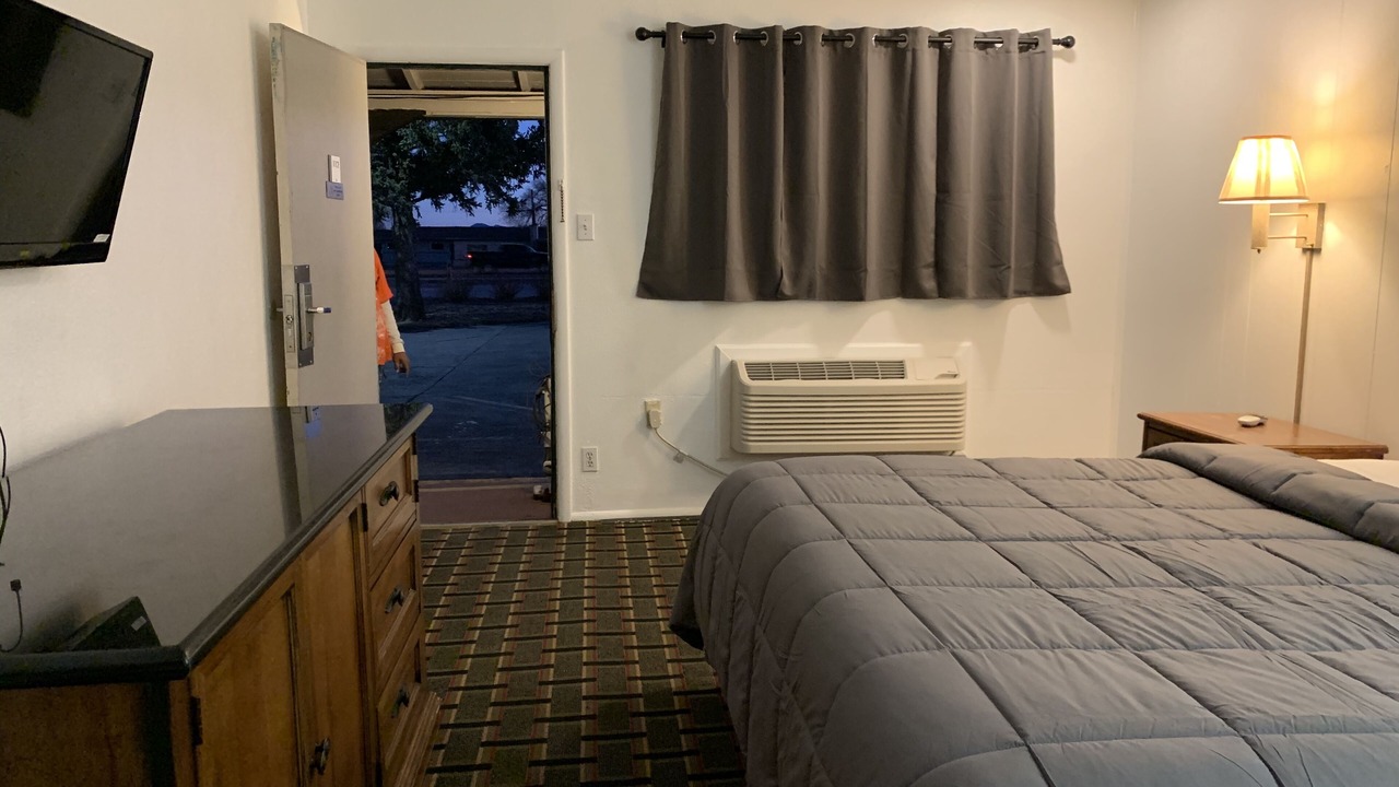 Photo of Bedroom in Raton