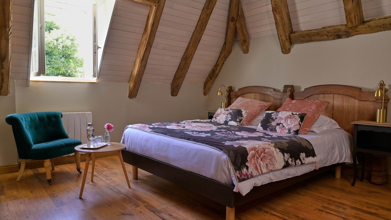 Photo of Bedroom in Camps-Saint-Mathurin-Leobazel