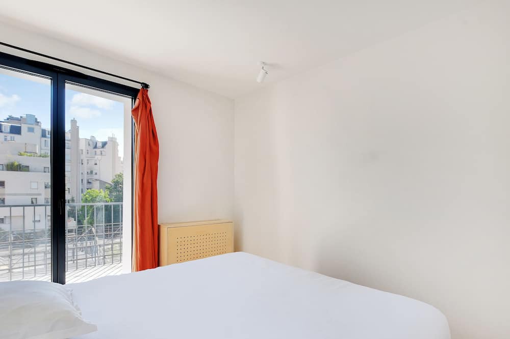 Photo of Bedroom in Republique–Point-du-Jour