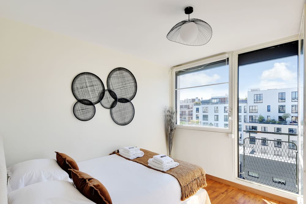 Photo of Bedroom in Republique–Point-du-Jour