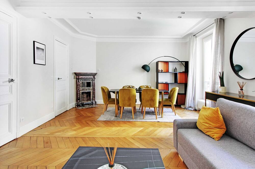 Photo of Livingroom in Neuilly-sur-Seine