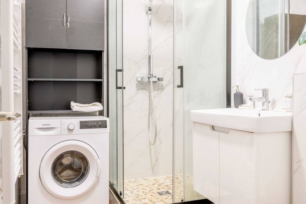 Photo of Bathroom in 10th Arrondissement