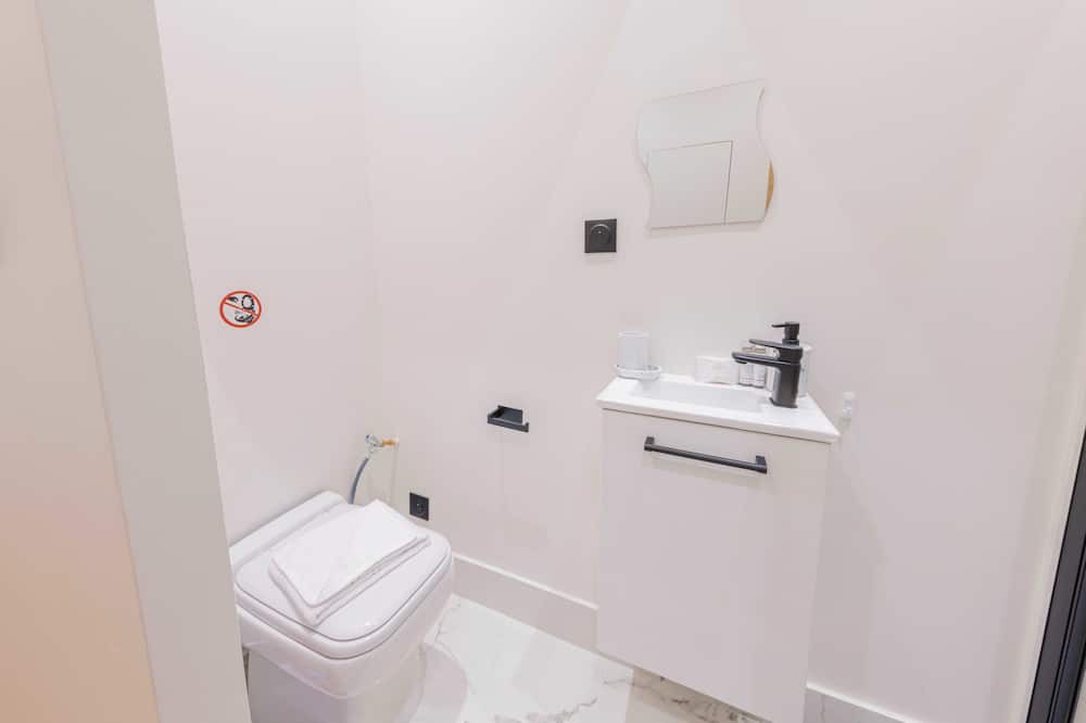 Photo of Bathroom in Porte-Dauphine