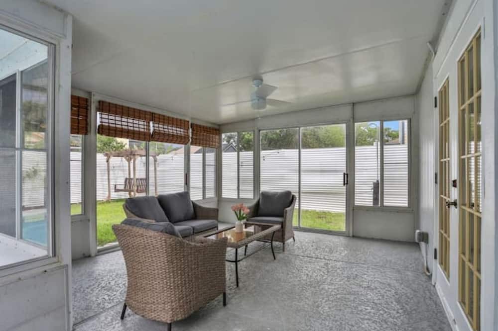 Photo of Outdoor in Girvin