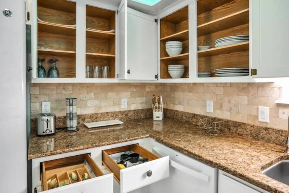 Photo of Kitchen in Girvin