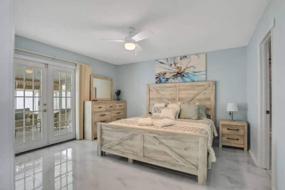 Photo of Bedroom in Girvin