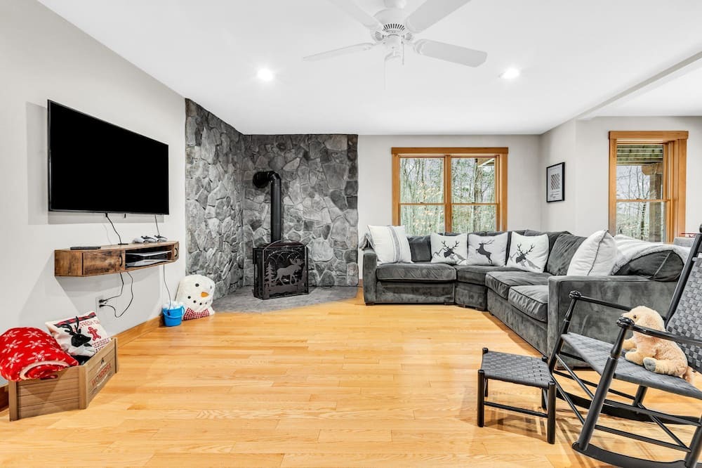 Photo of Livingroom in Newry