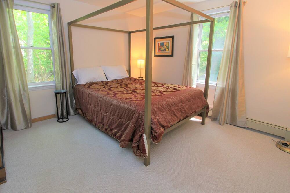 Photo of Bedroom in Marstons Mills