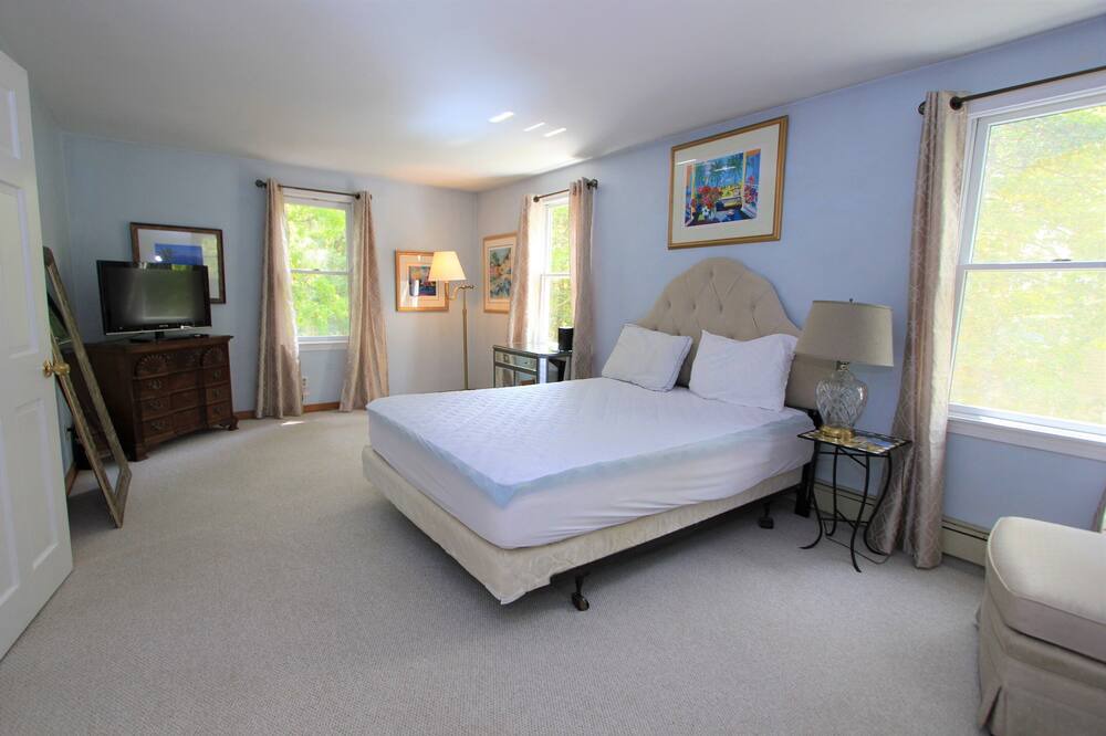 Photo of Bedroom in Marstons Mills