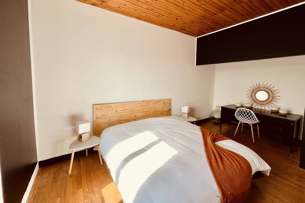 Photo of Bedroom in Saint-Yrieix-la-Perche