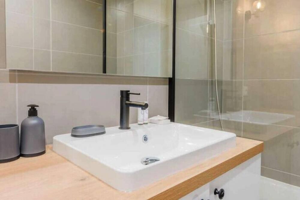 Photo of Bathroom in Centre Ville