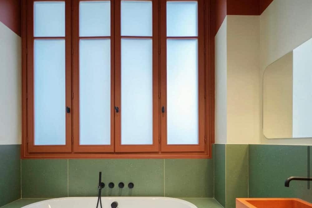 Photo of Bathroom in Porte-Dauphine