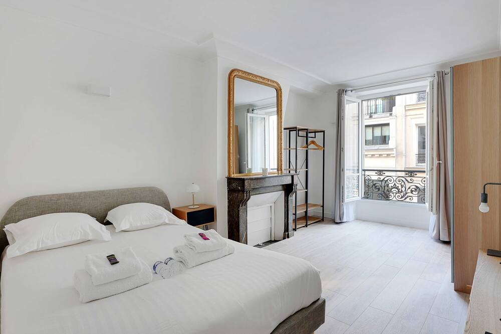 Photo of Bedroom in Ternes