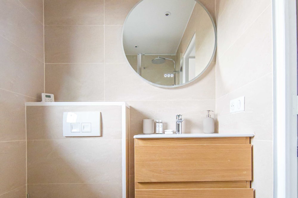 Photo of Bathroom in 12th Arrondissement