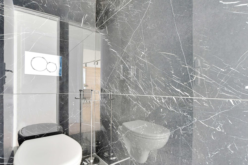 Photo of Bathroom in Batignolles