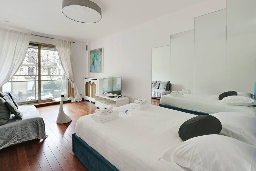 Photo of Bedroom in Quartier de la Plaine-de-Monceaux