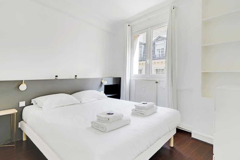 Photo of Bedroom in Porte-Dauphine