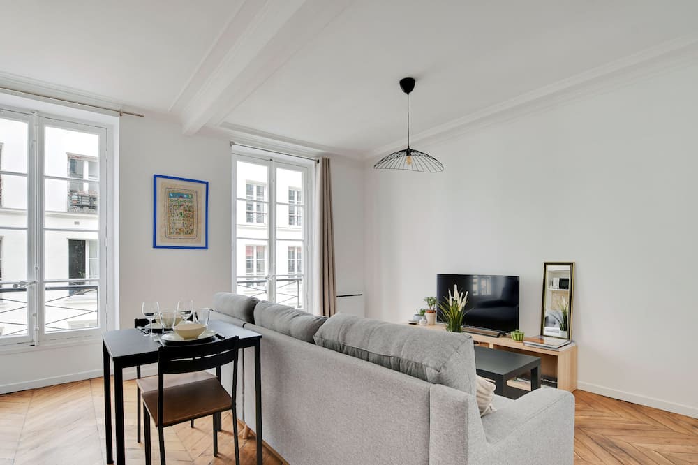 Photo of Livingroom in Quartier de la Porte-Saint-Denis